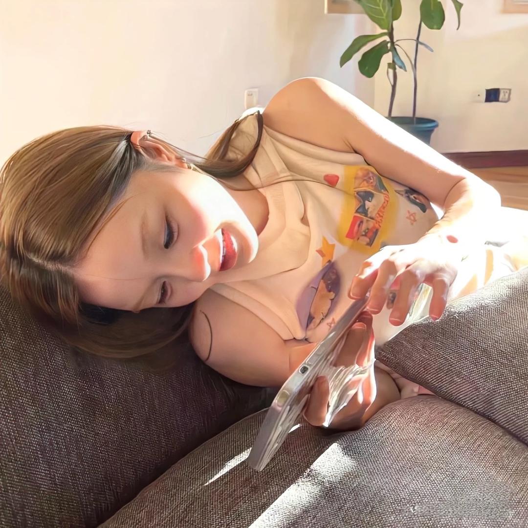 平遥艾米婚纱化妆师｜多多