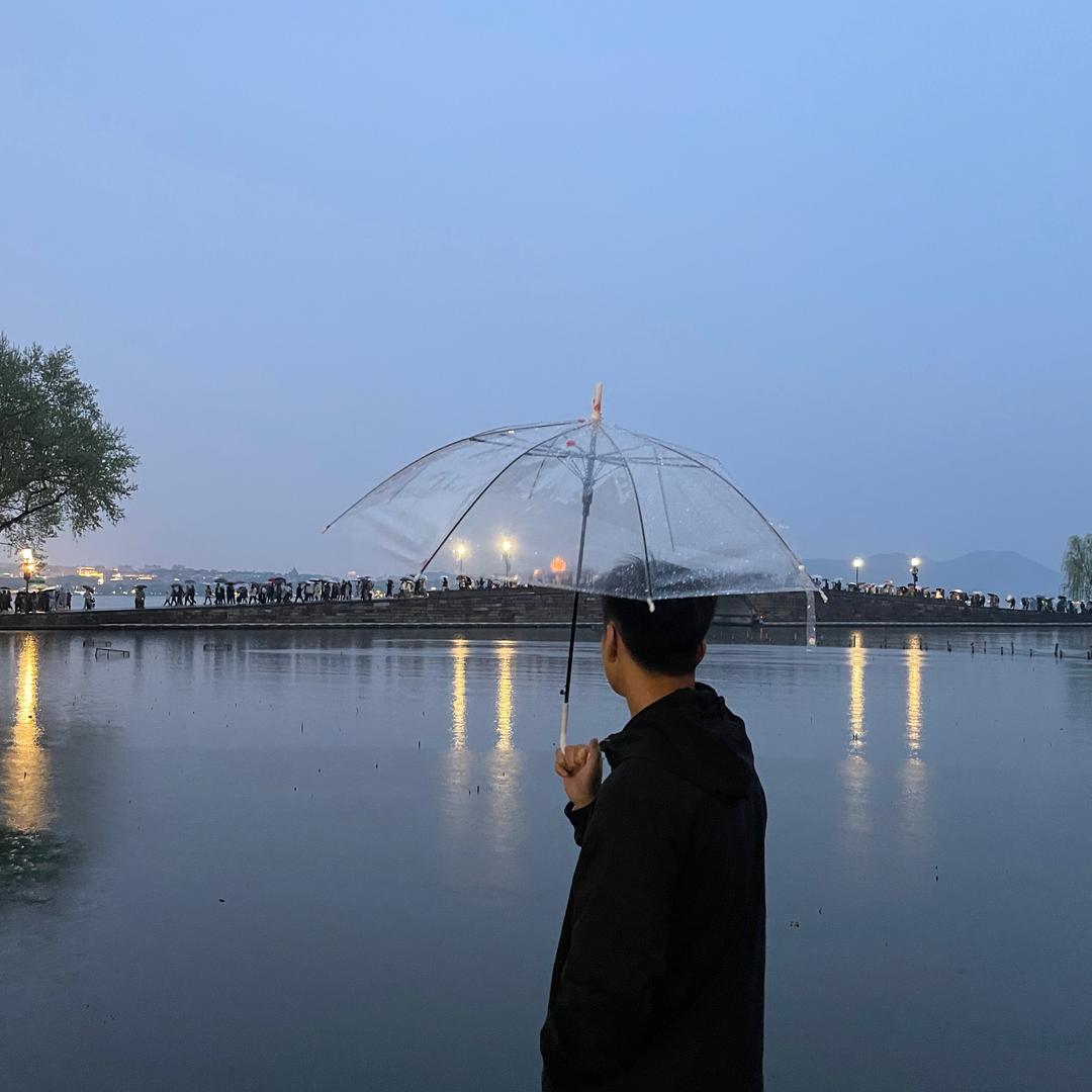 小李… 🙋🏻‍♂️