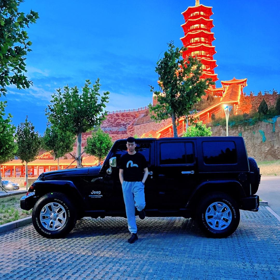 帅7丶爱玩车🚗