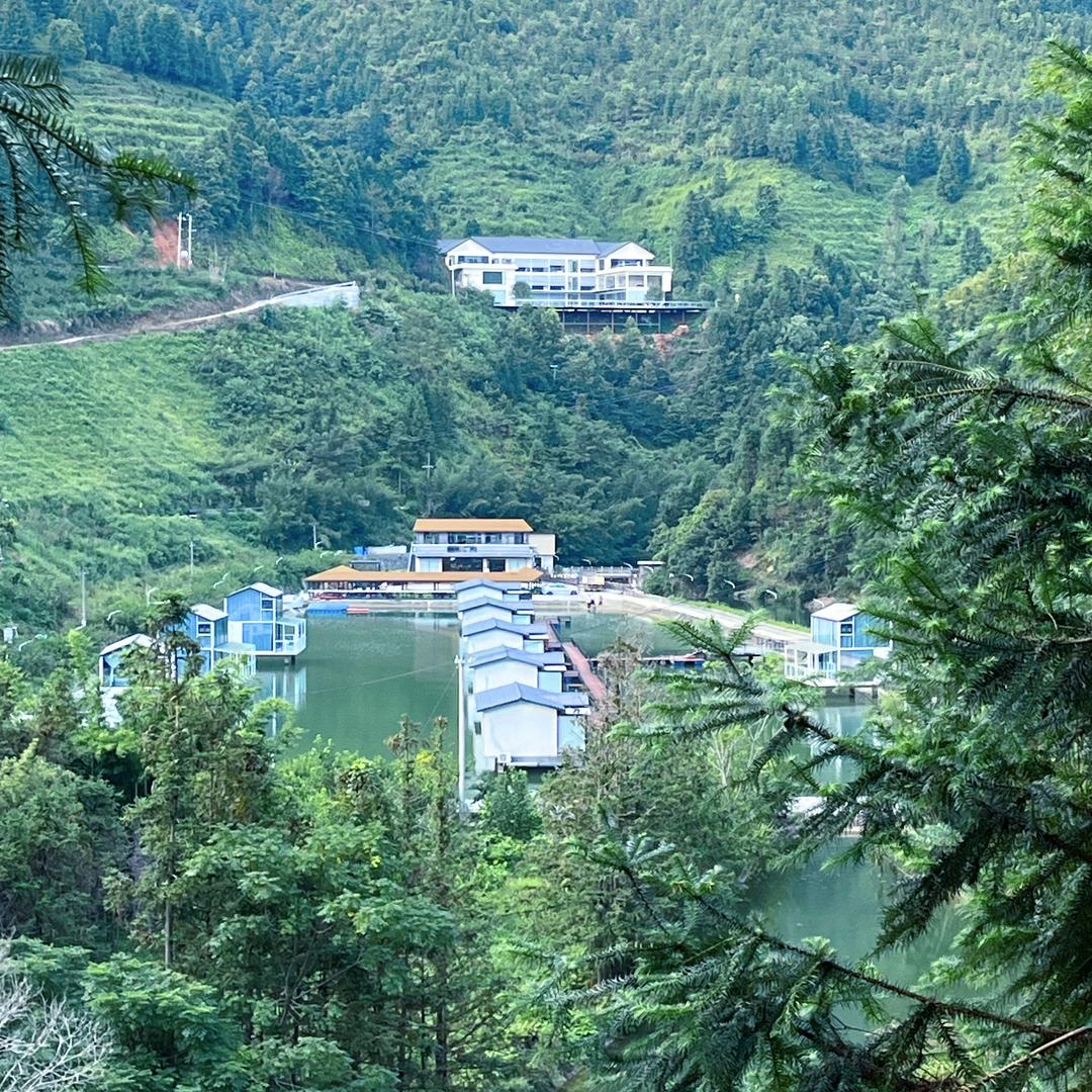 芬哥ᥫᩣ（燕子岩度假村）
