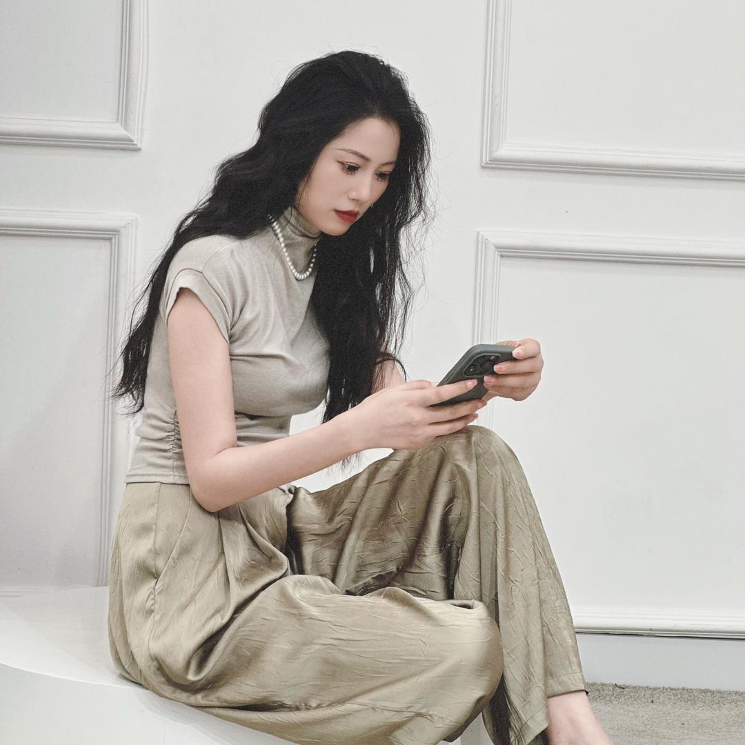 开婚纱店的颜姐