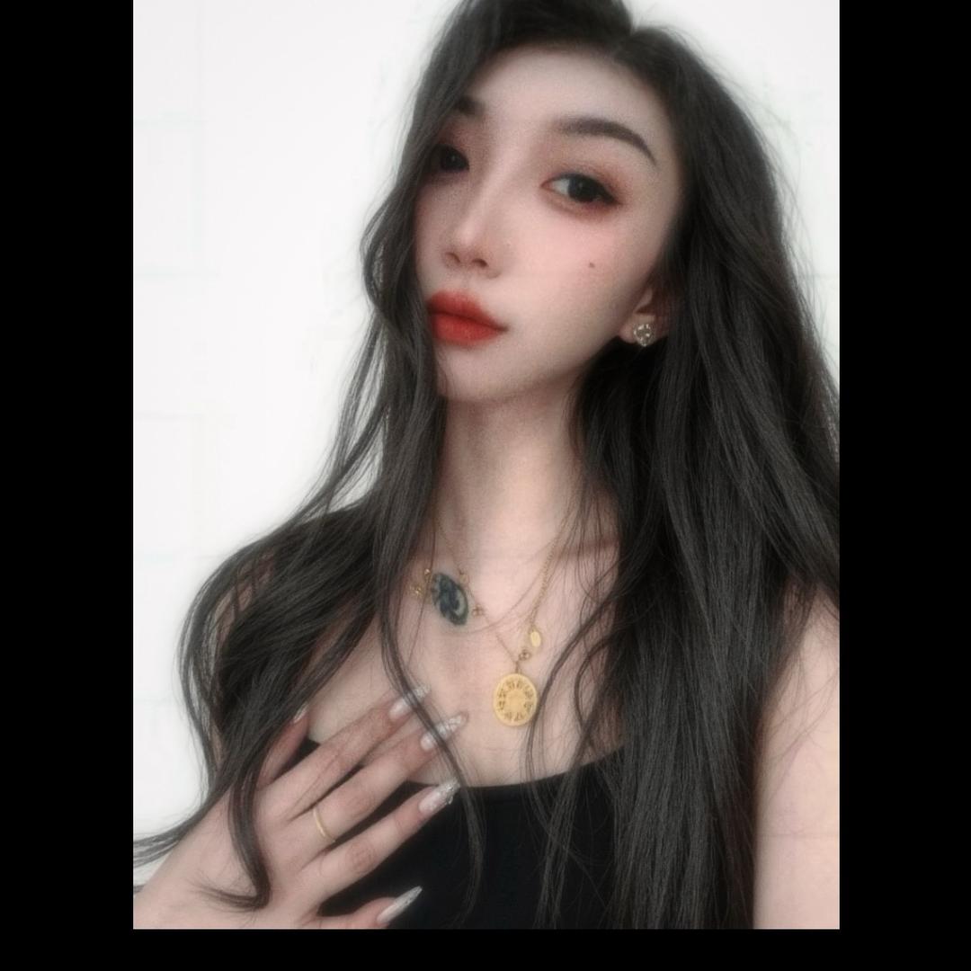 楠楠有张冰块脸👄