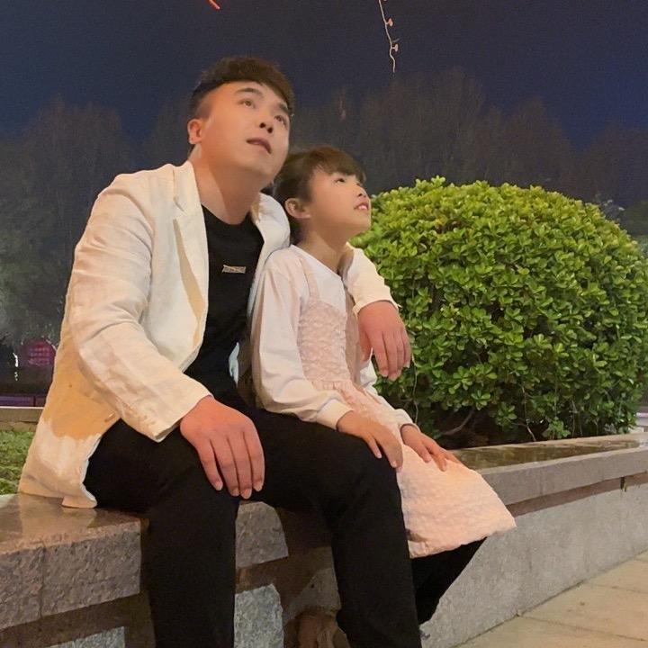 ¥子木召走¥