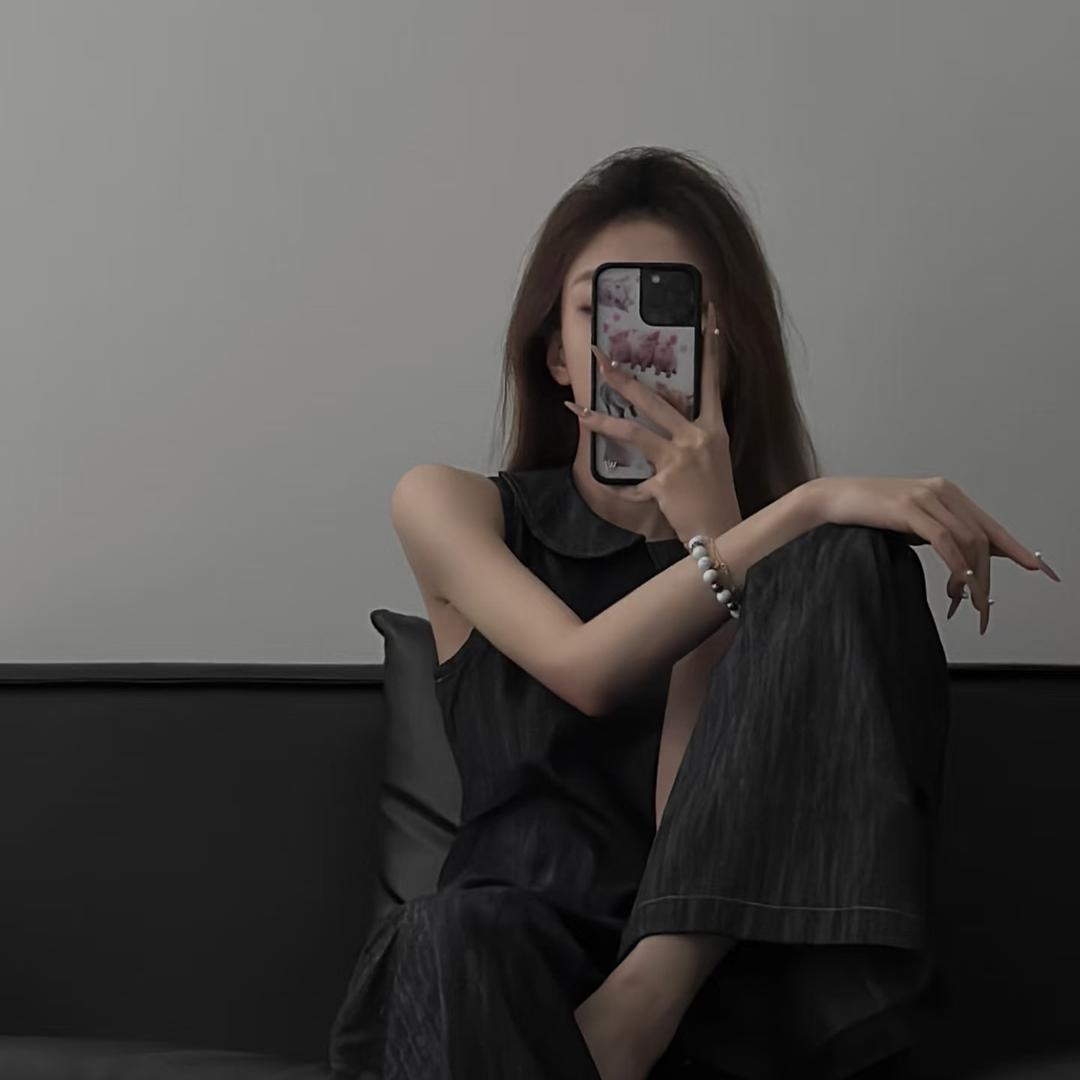 美女今天穿什么⇞
