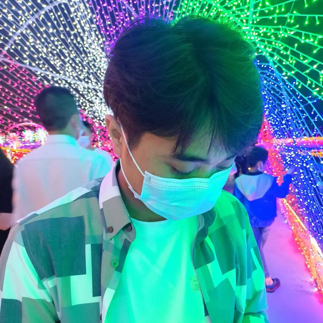 罗 少
