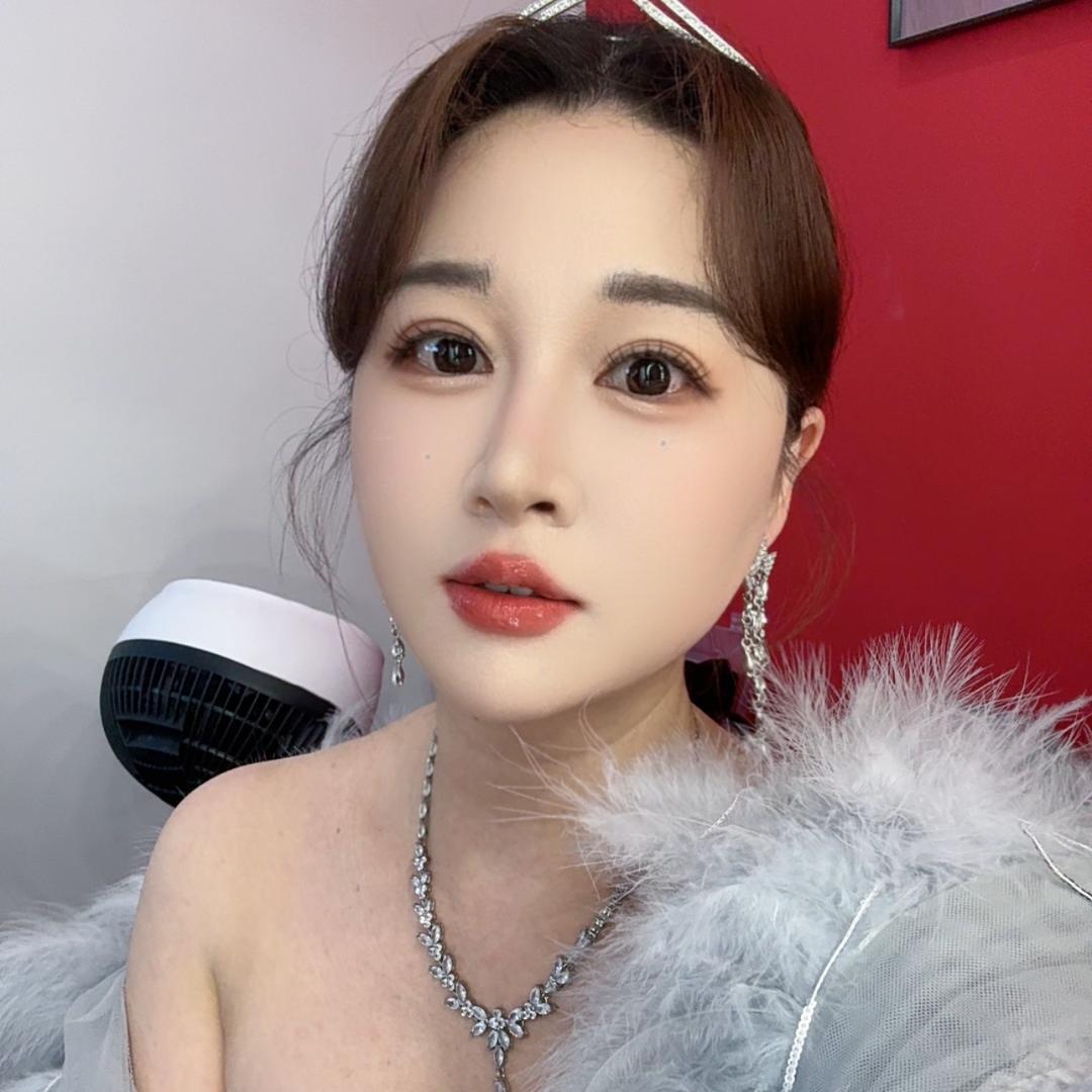 👧兔牙时尚百货