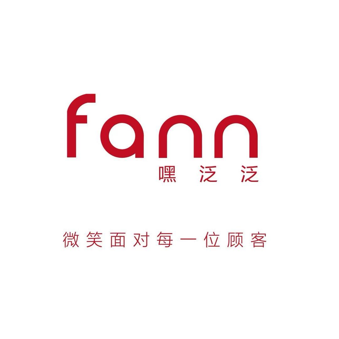 嘿泛泛女装/搭配师小迪