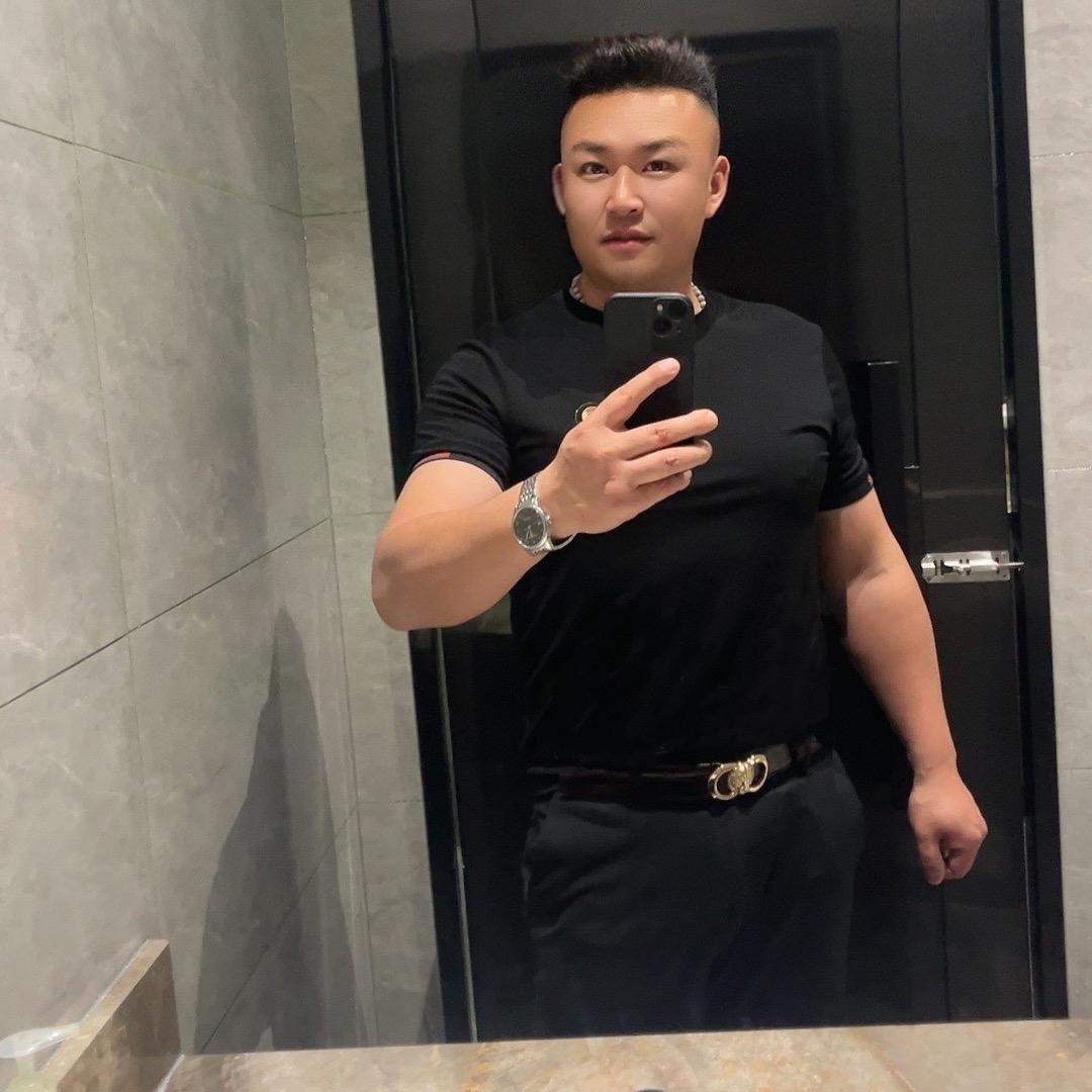 胡钰琛@