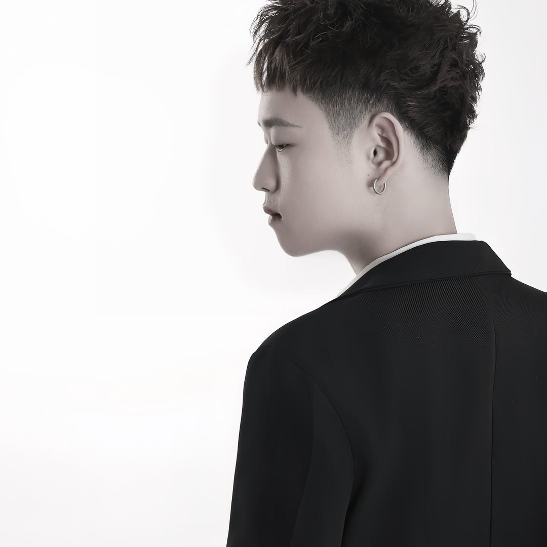 小洁/