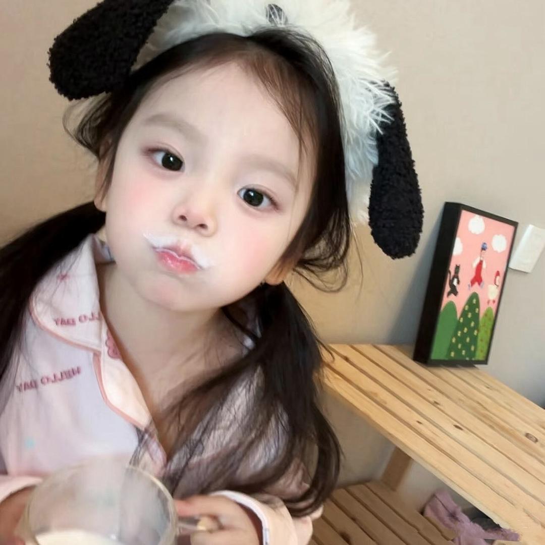 小如玉^