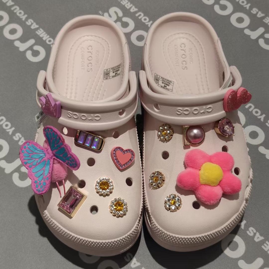 Crocs 搬砖人广州万国
