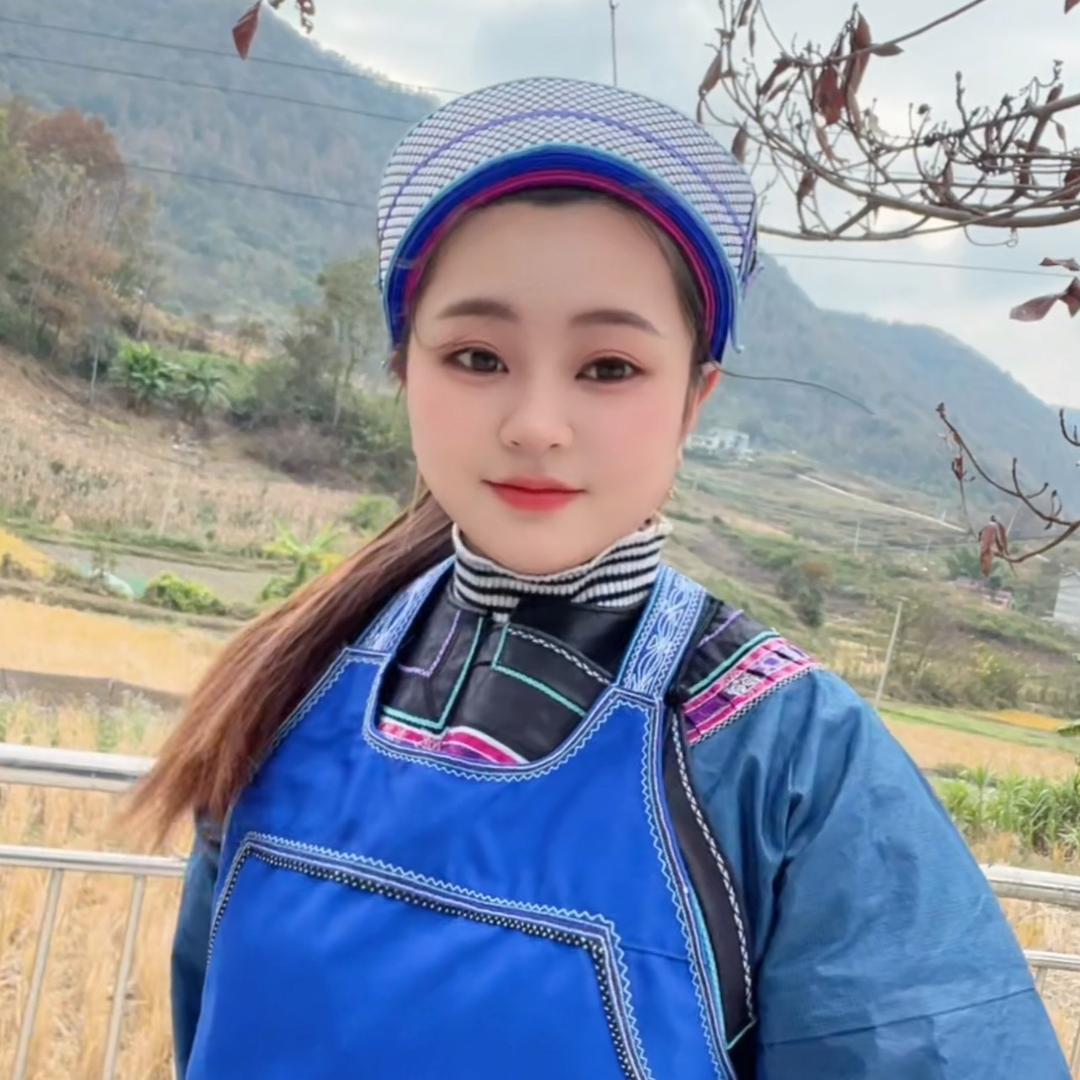 球球爱山歌