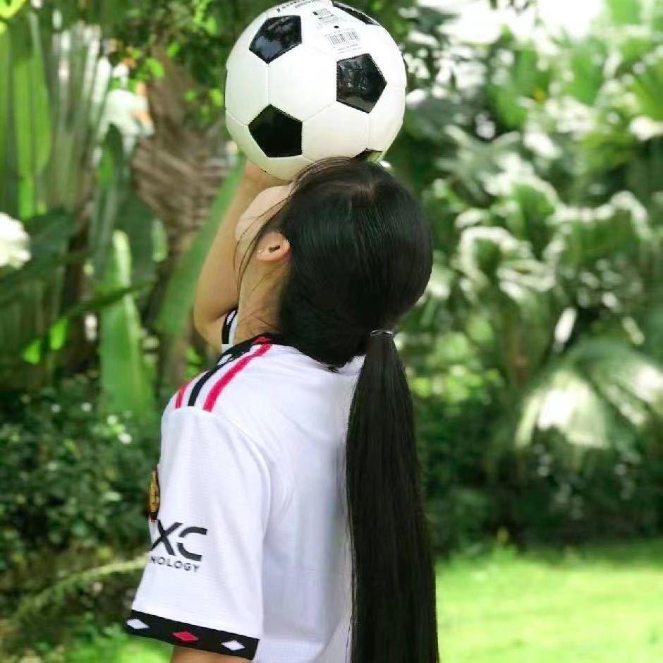 薇薇👸Wai Wai Aung⚽️