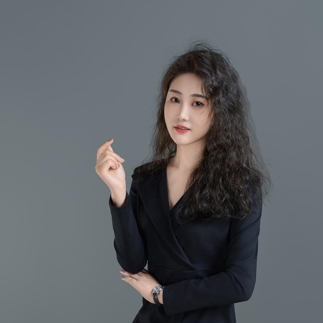 信合中央公园何海兰