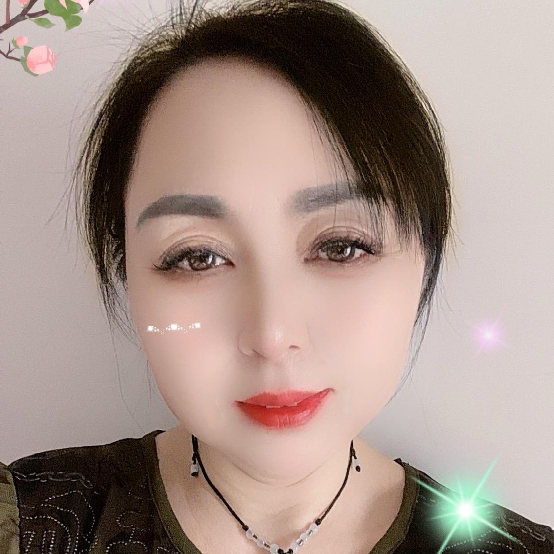 小何