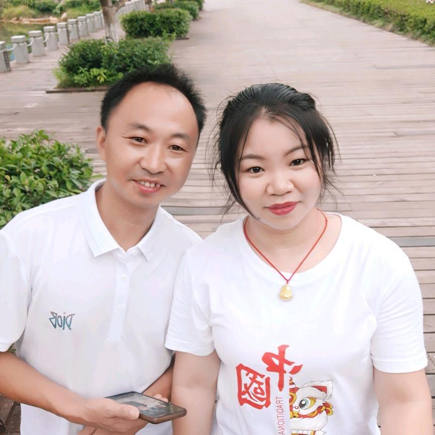 圆鸿夫妇