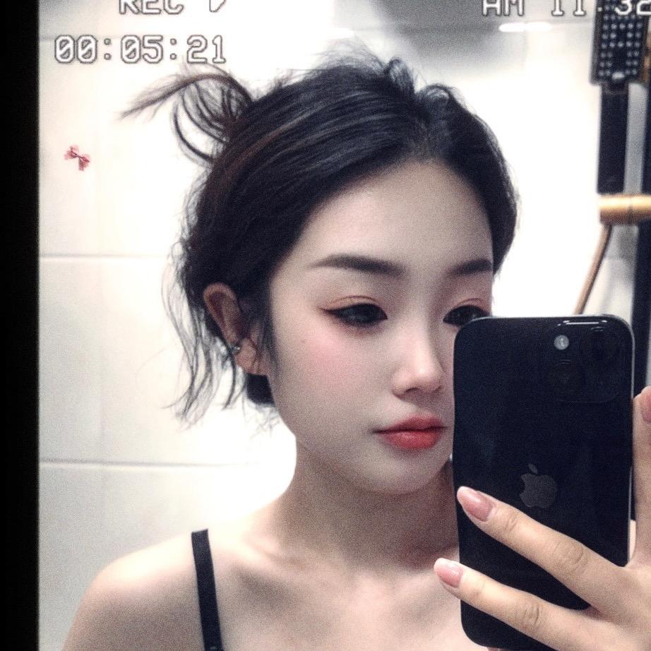 是小婷吖i