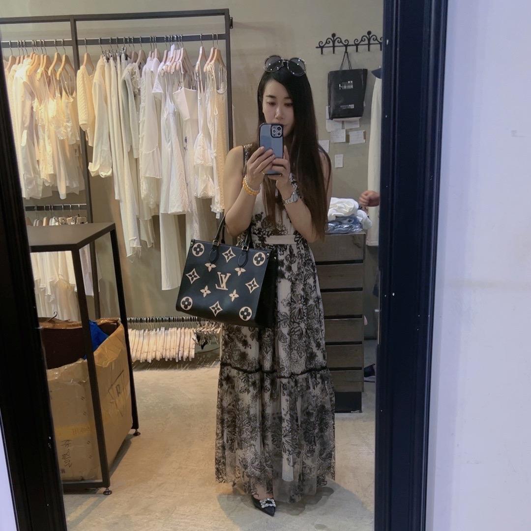 蘭小姐