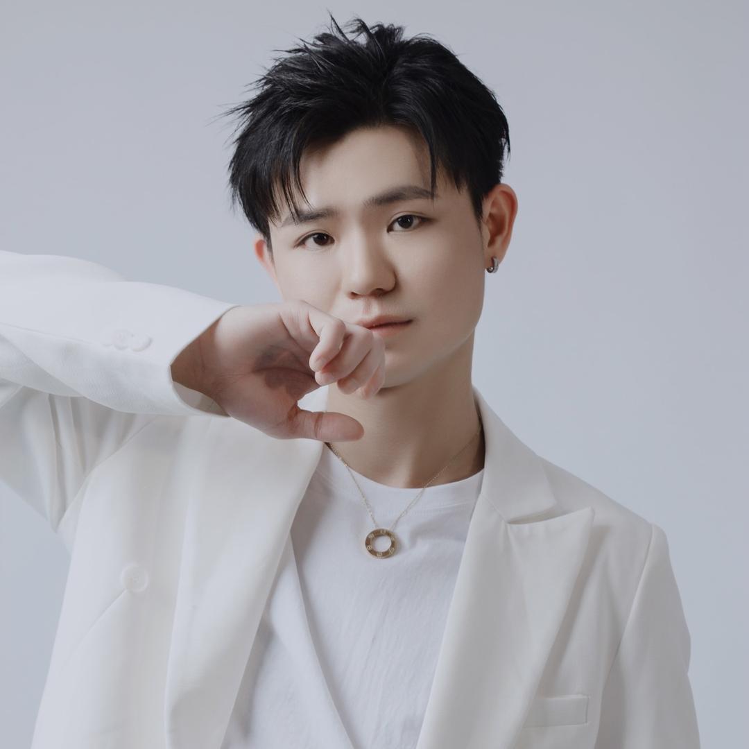 汕头藤野发型设计  东煜