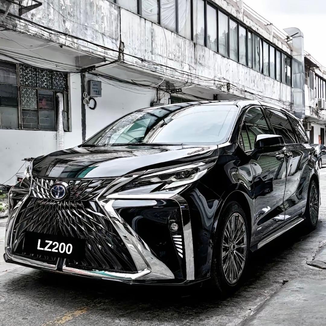 格瑞维亚讲解员