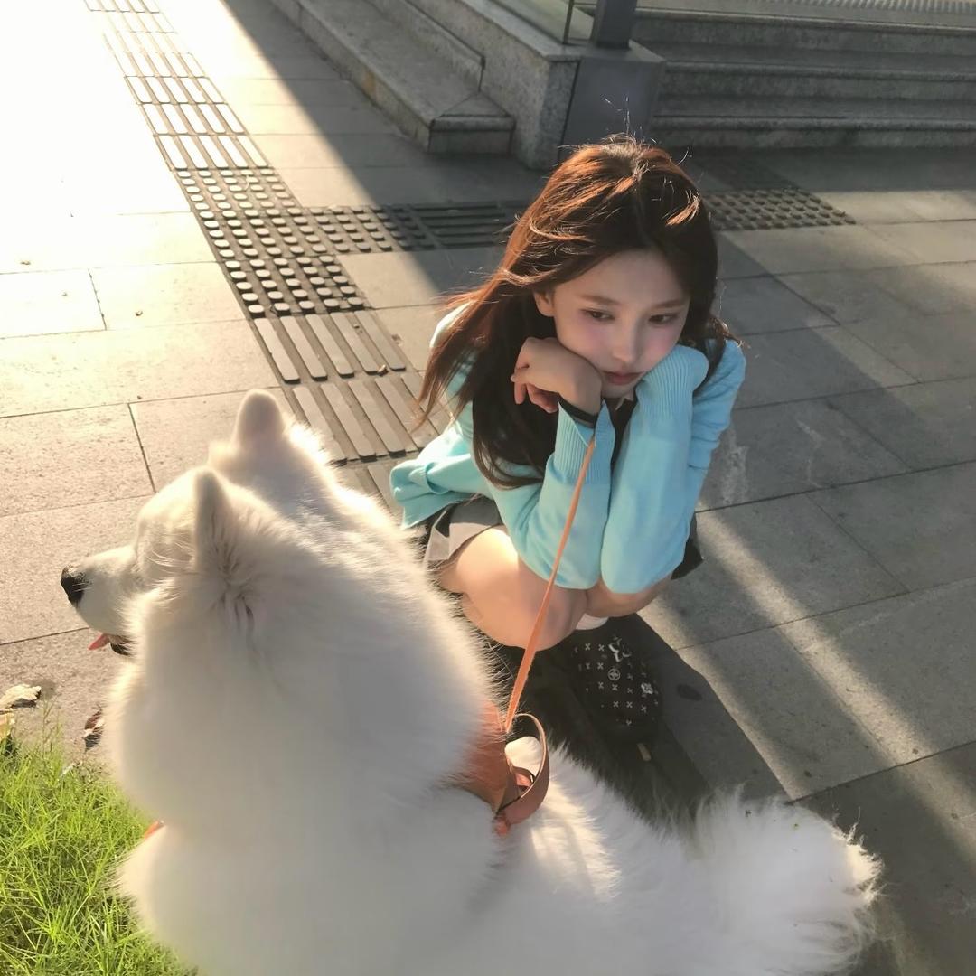 小狗在摇尾巴