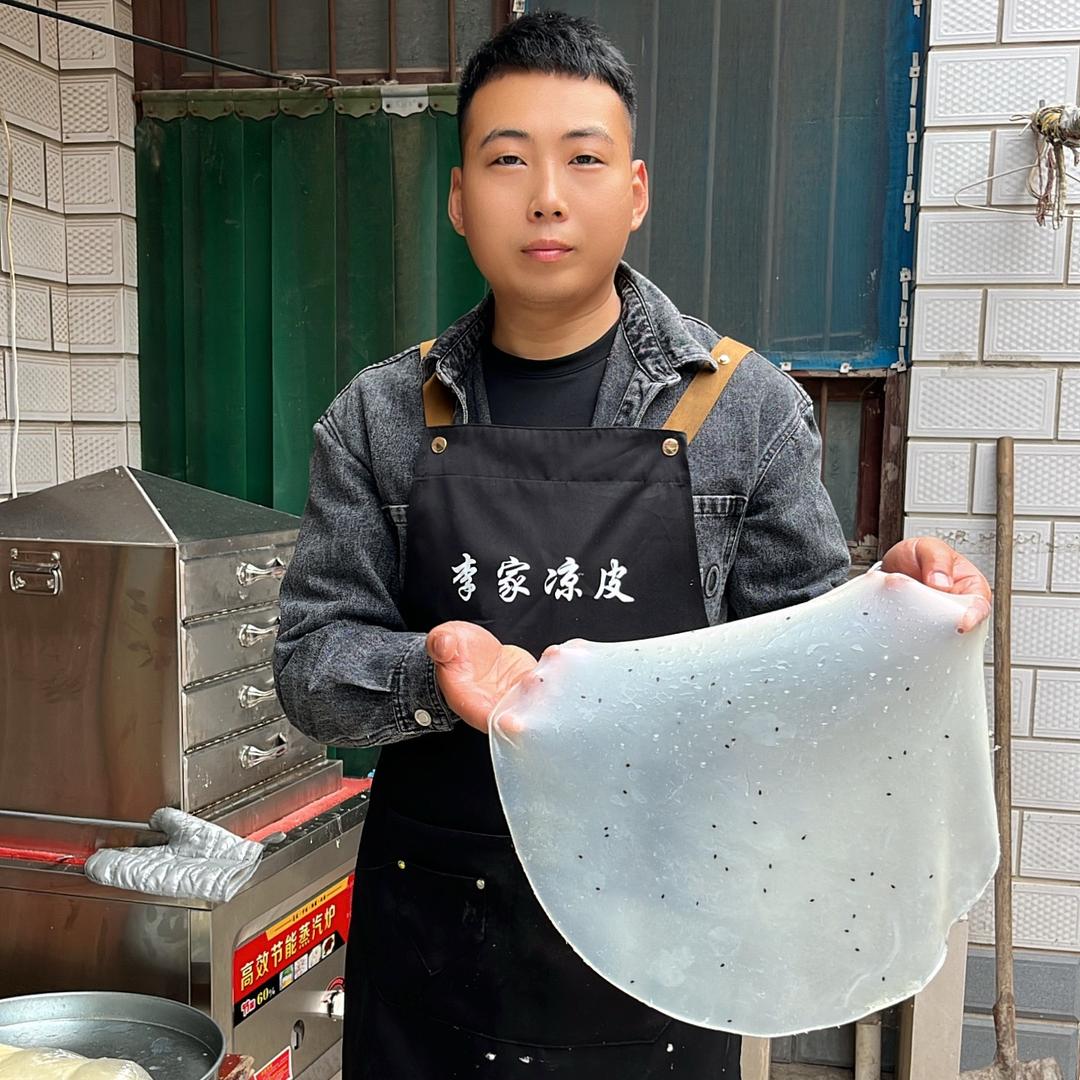 负债百万在县城卖手工凉皮