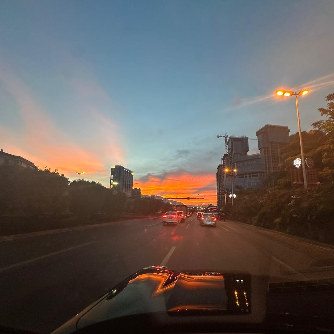 一觉睡到十月份👀