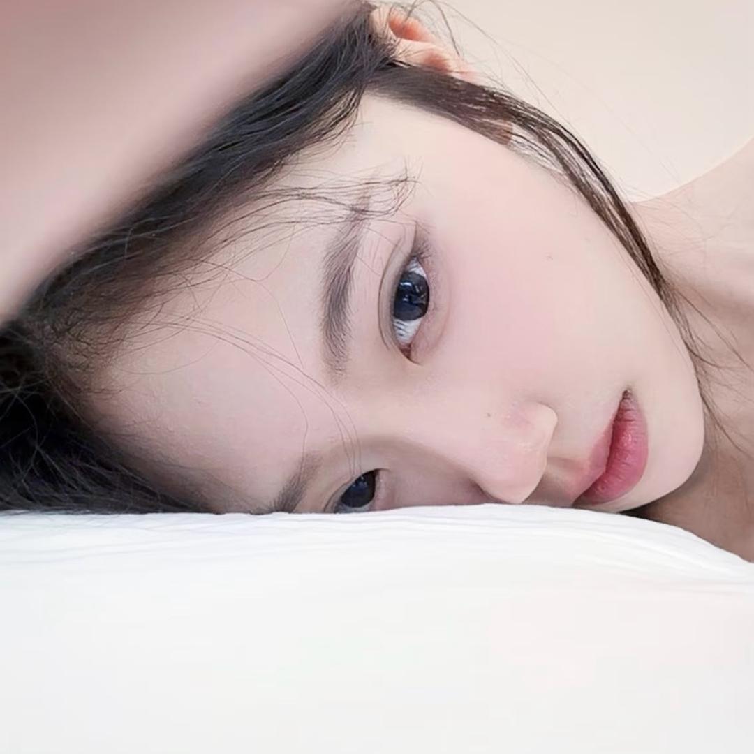 劉._