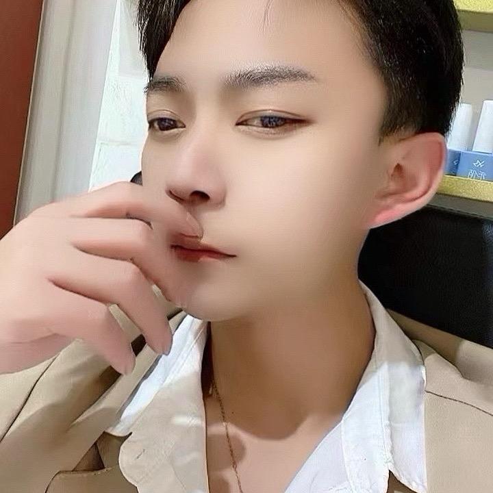 佑米造型——行政经理冉冉