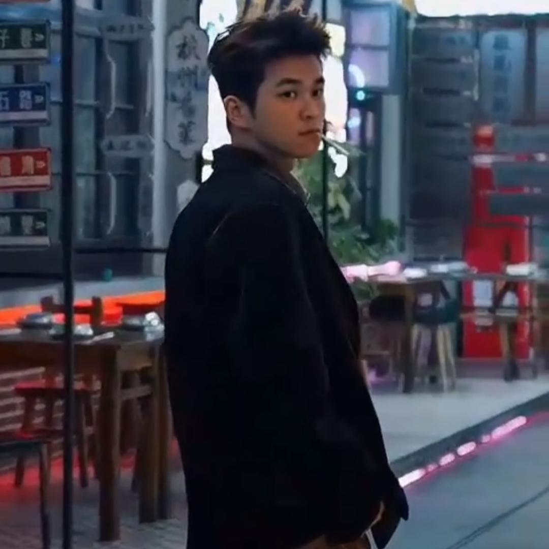 喜欢旅游的汤姆