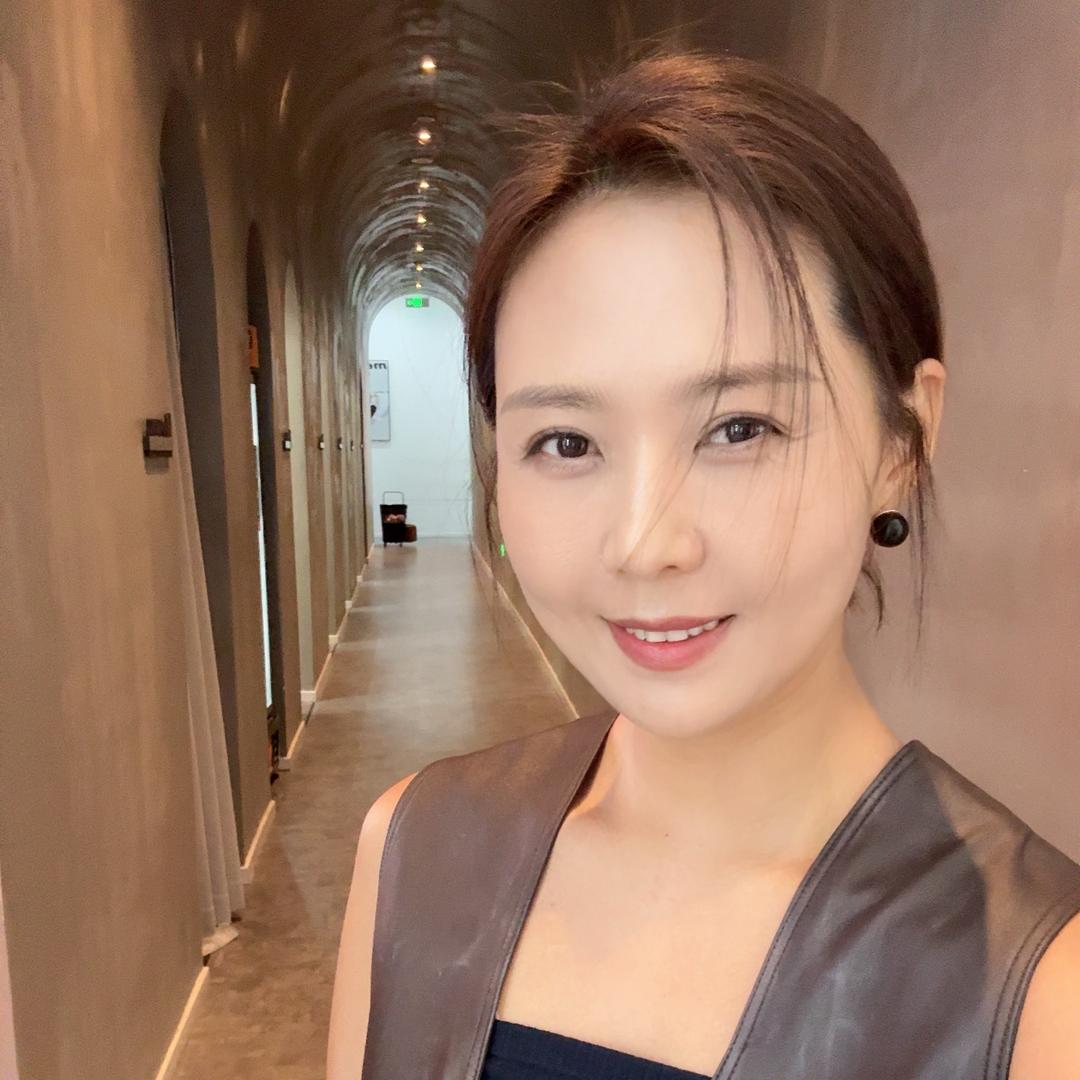 LiYan (橱窗营业中)