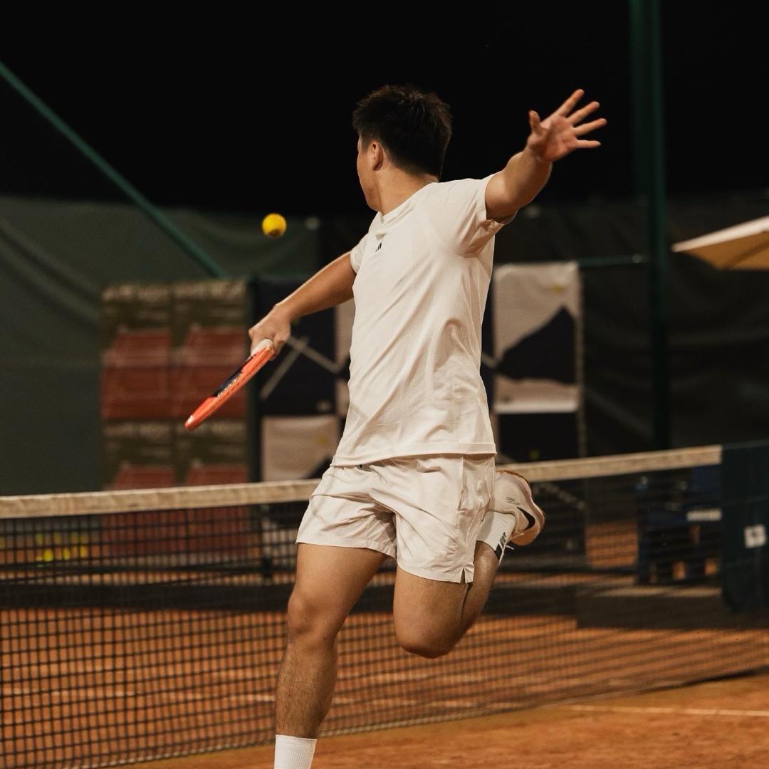 王镜深🎾