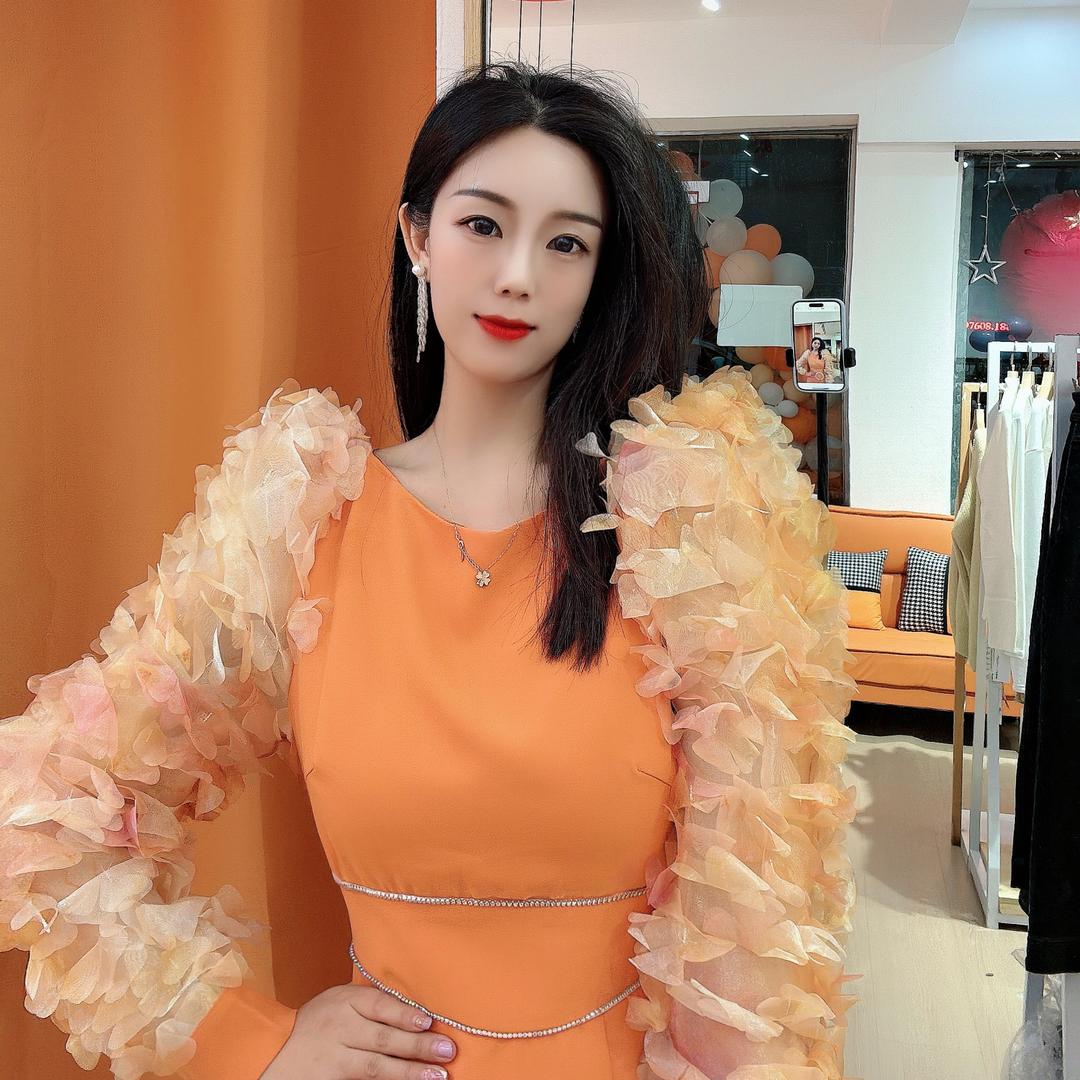李漂亮👑子陵二号街角女装