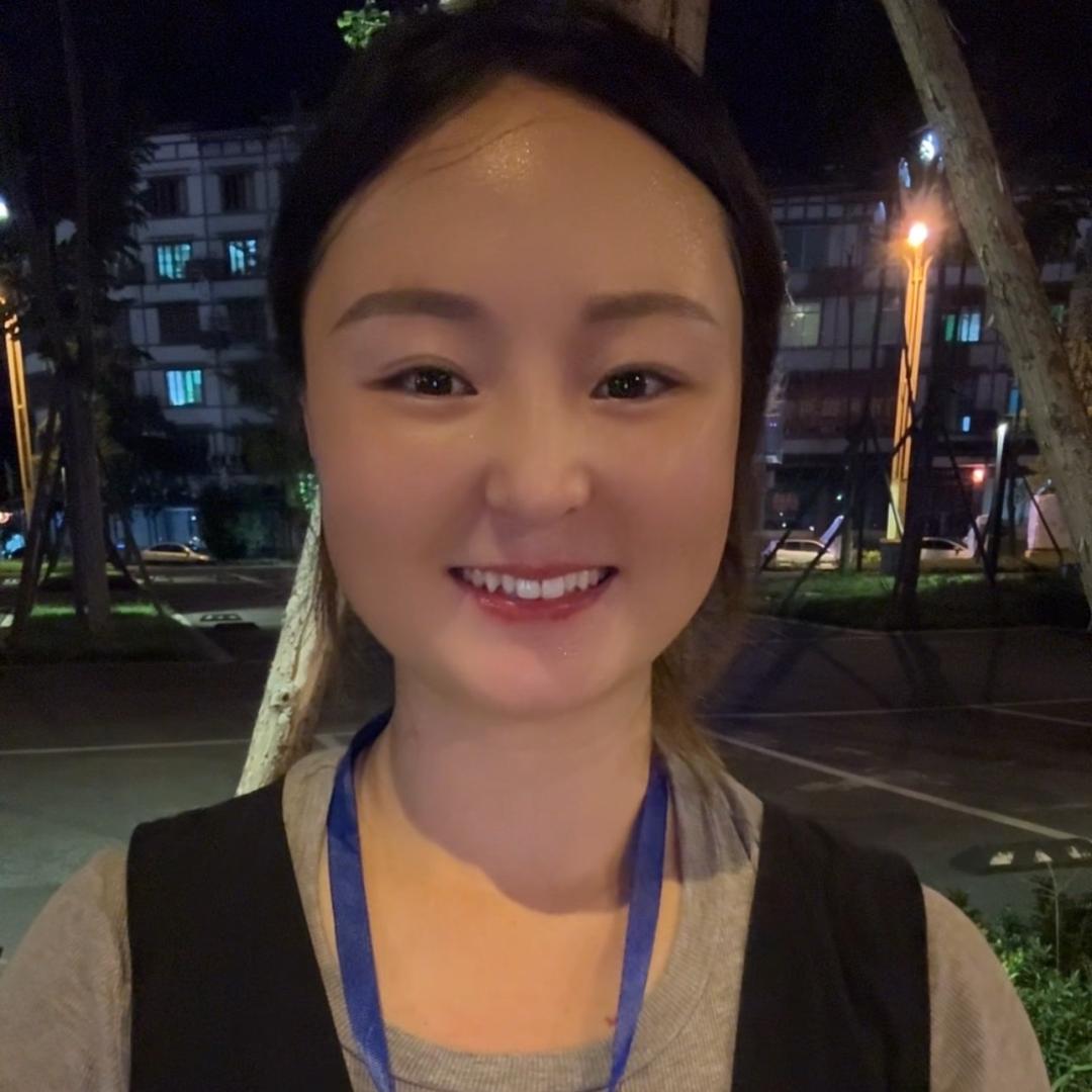 是  阿新 吖
