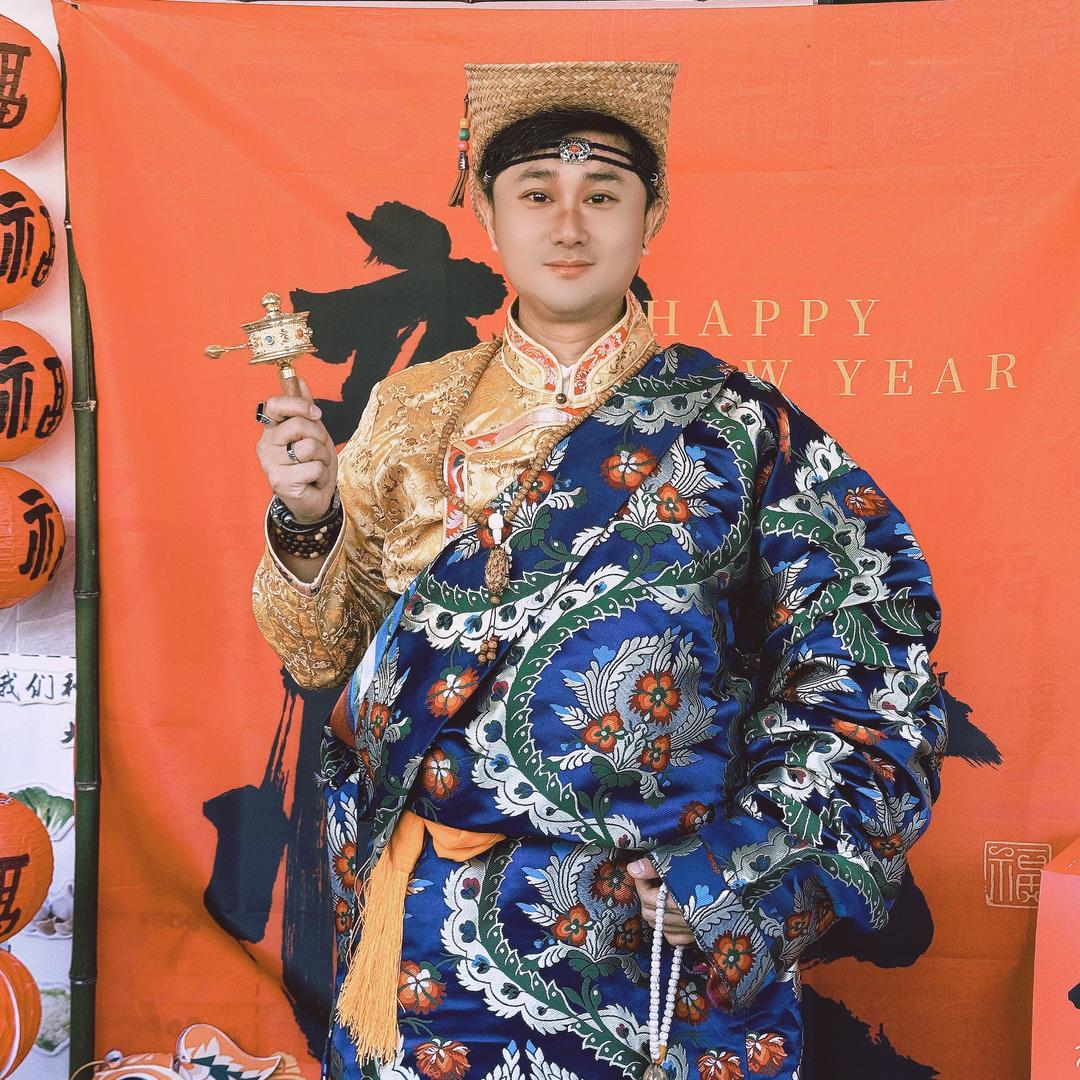 主持人小明哥