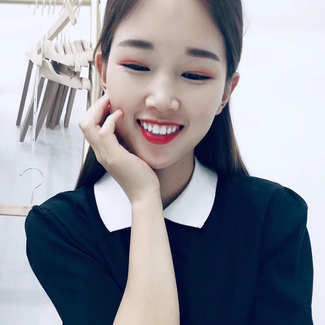 爱笑的菇凉