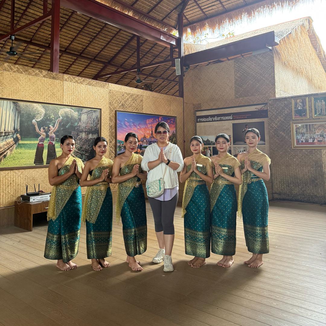 鸿雁&携程 旅游人姚姚