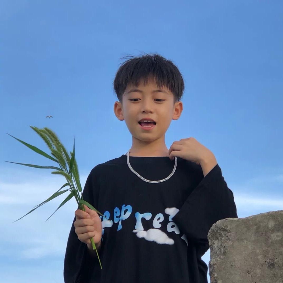 雷靐䨻