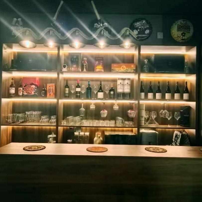 @小巷酒馆-等你好酒