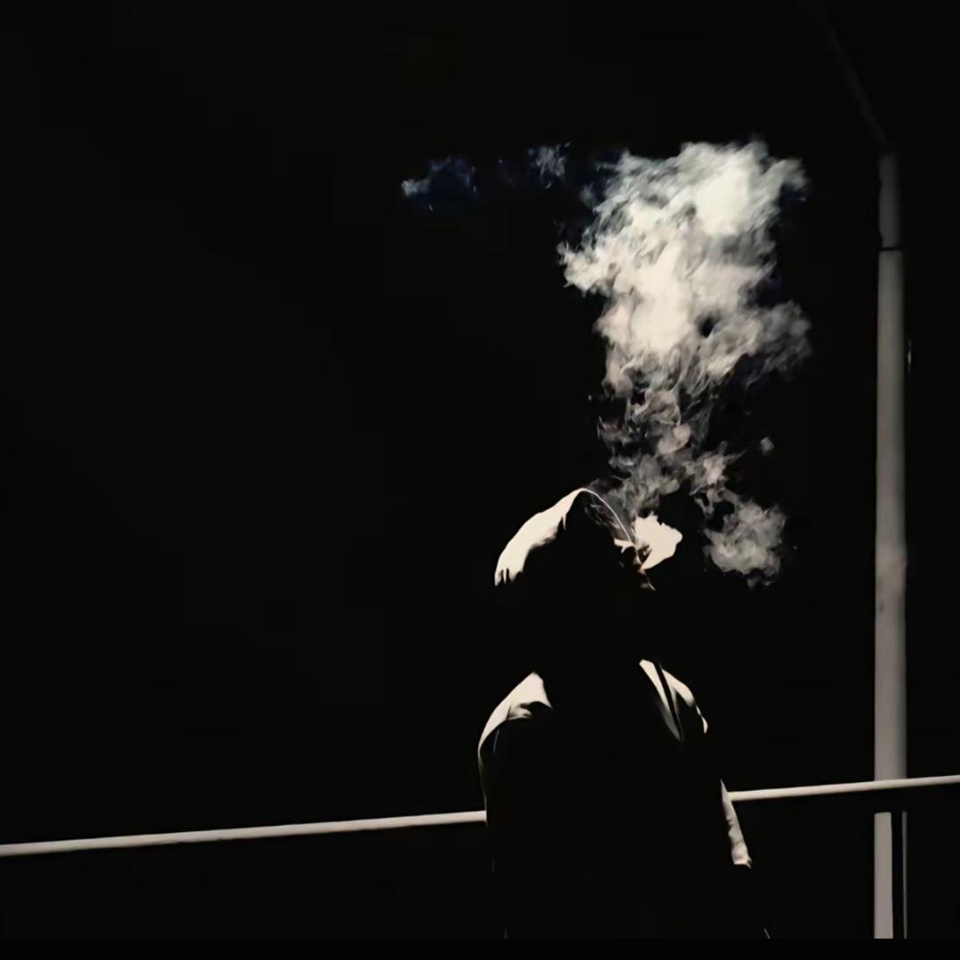 🚬᭄烟圈弥漫着毒ཽ࿆࿐