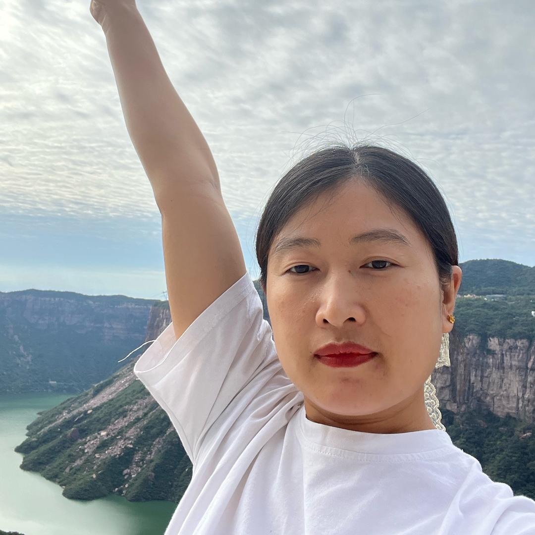 福迎宸小方收长头发（曼尼发制品）