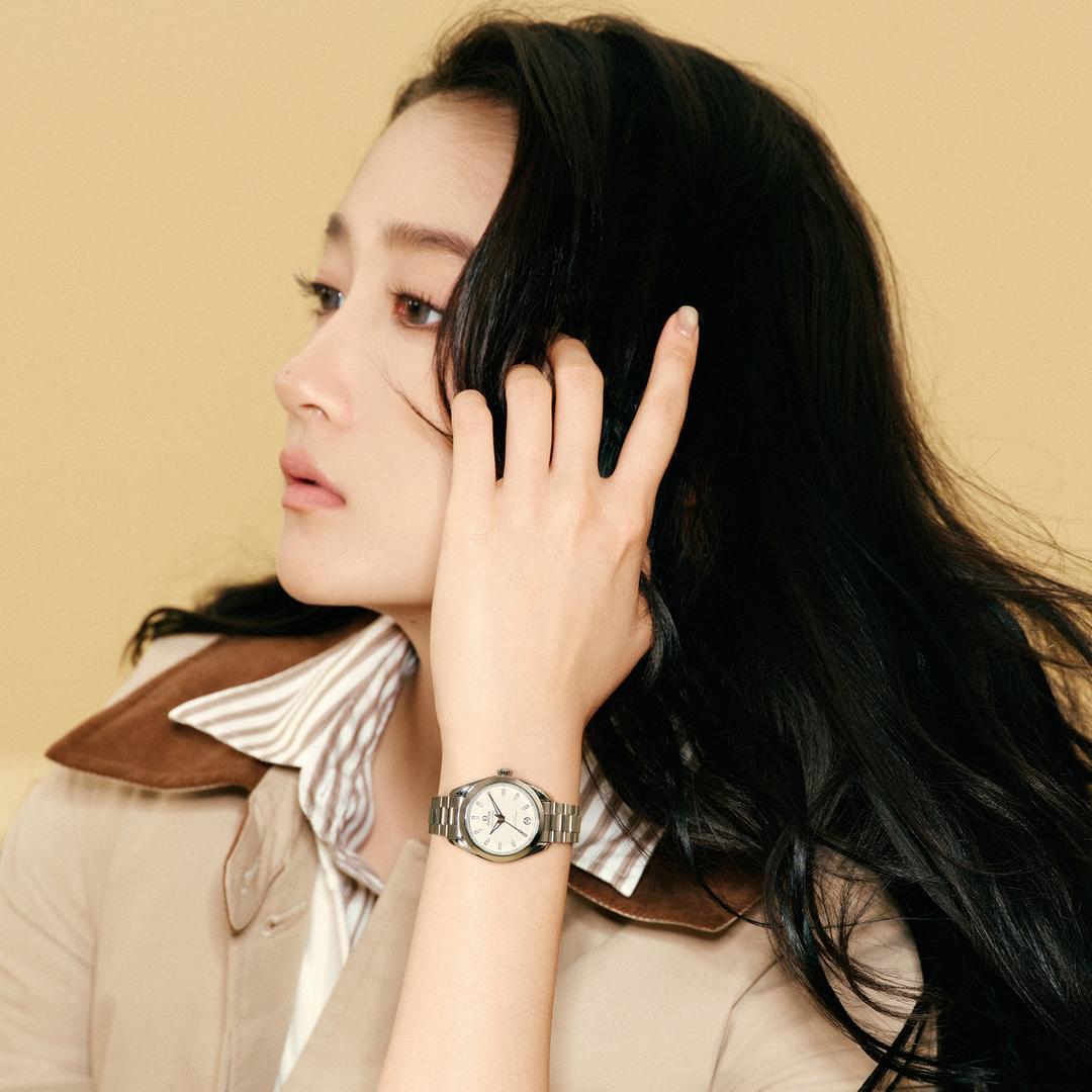 上海五角场百联又一城：欧米茄销售顾问