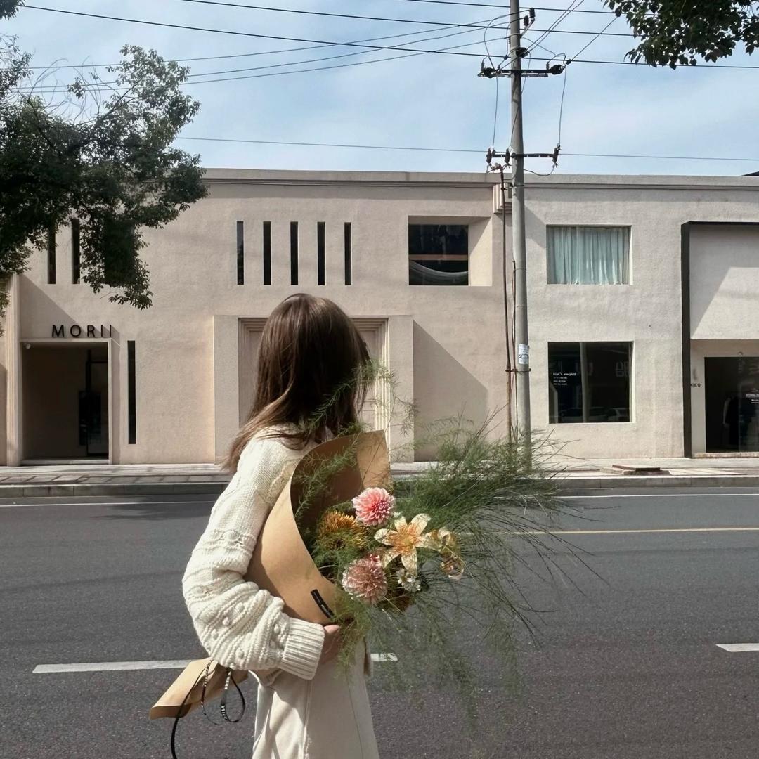 明天穿什么上班