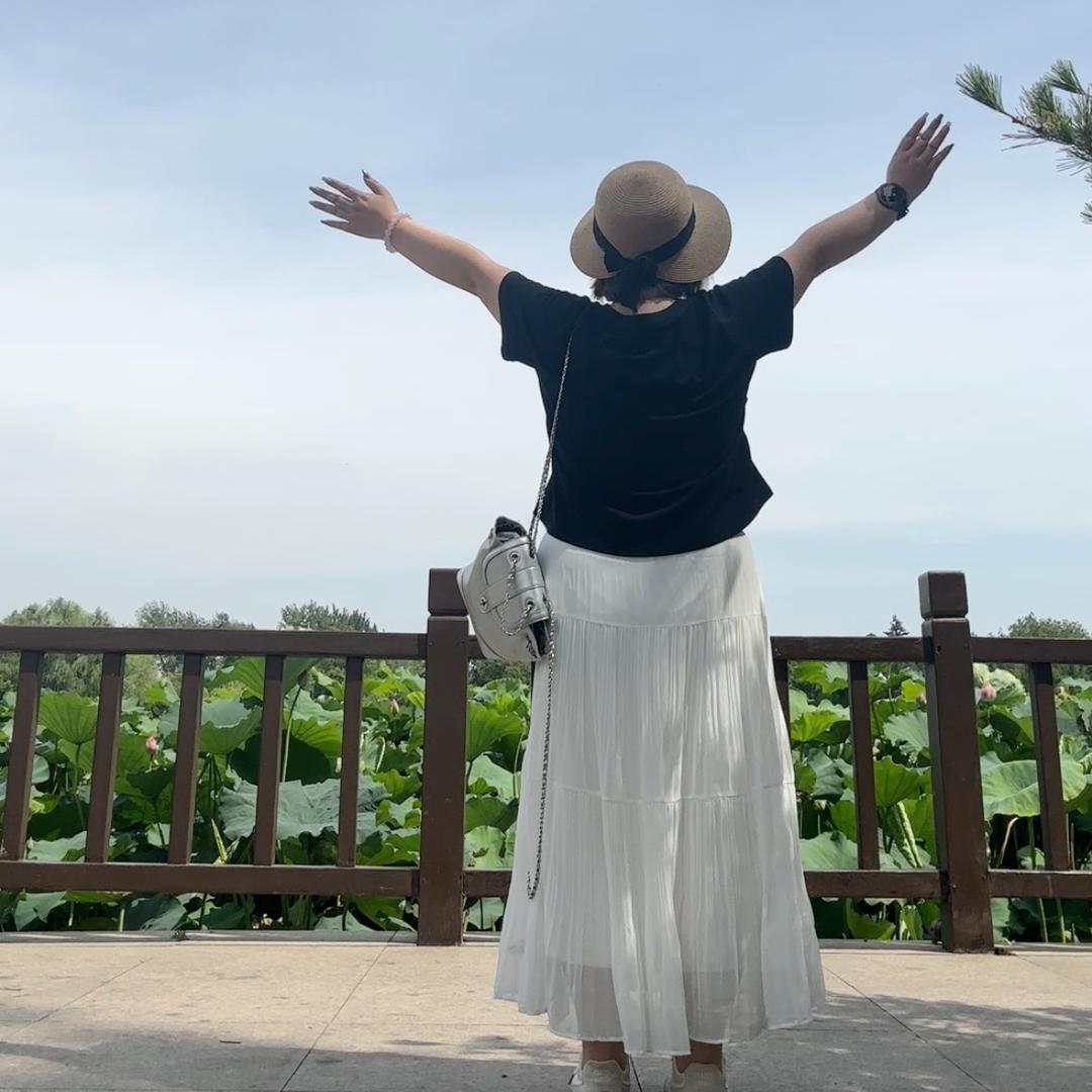 155的喵老板穿什么