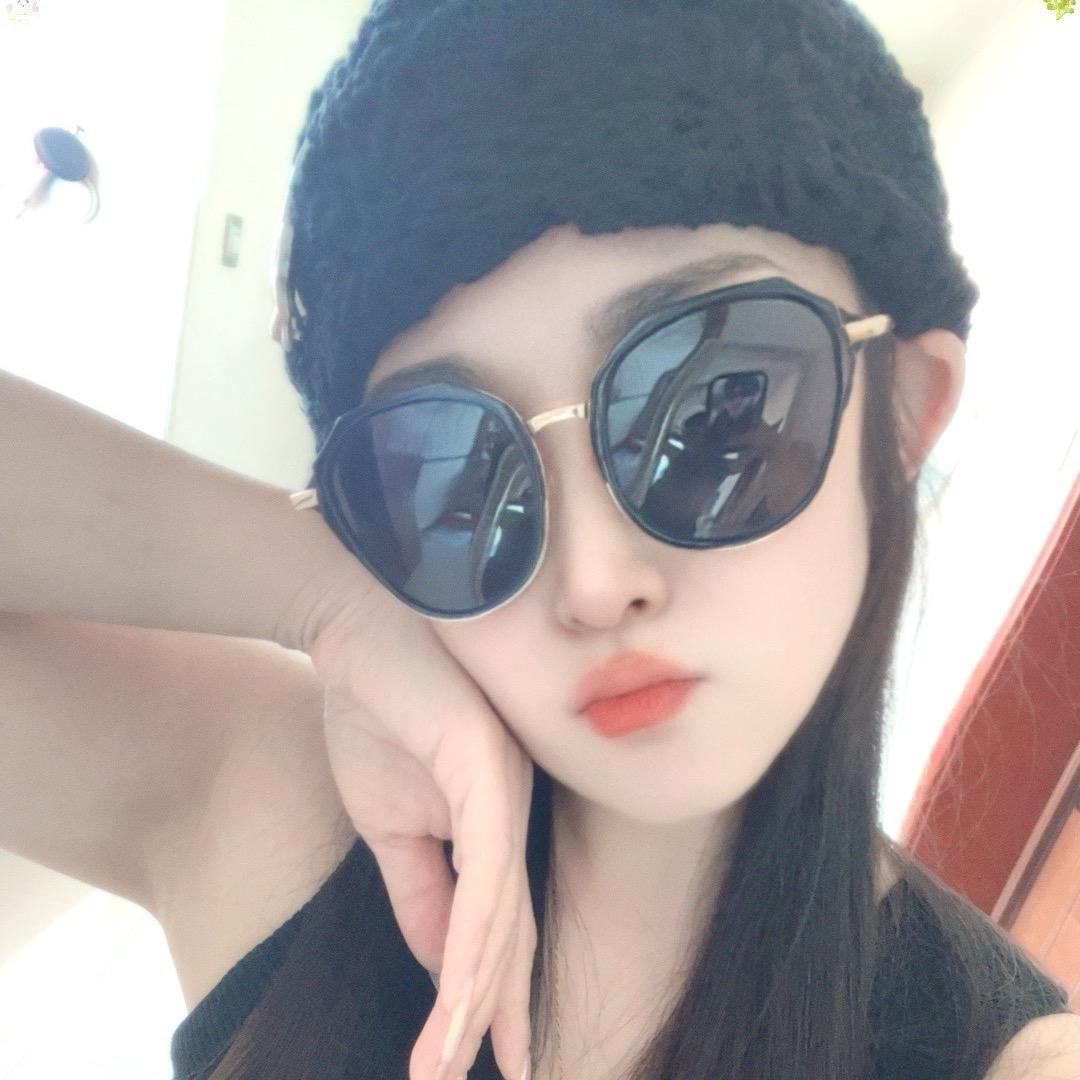 小雪爱穿搭
