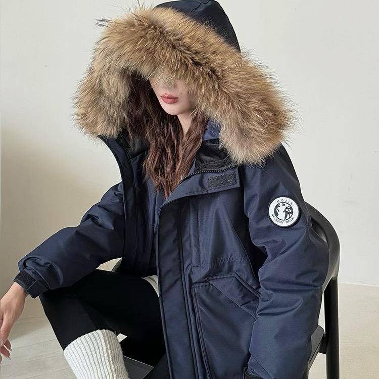 伊凡羽绒服饰