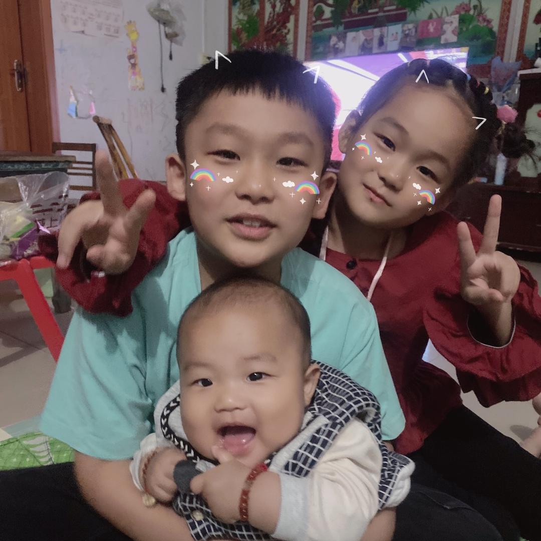 ৡৢسھ单单◌ৢ     （连赞的拉黑）