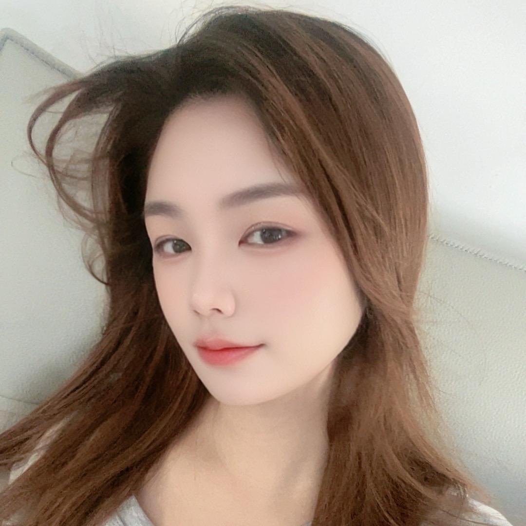 英子