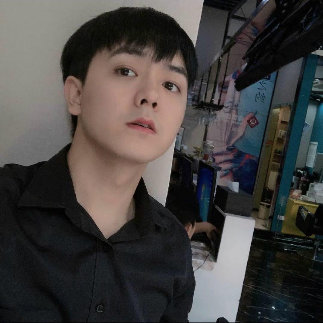 壹柒美发店叶凡