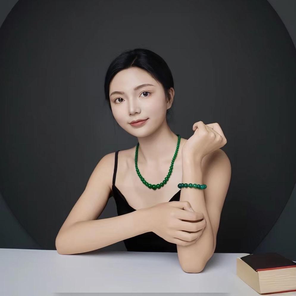 伊人爱翡翠（高价回收翡翠）